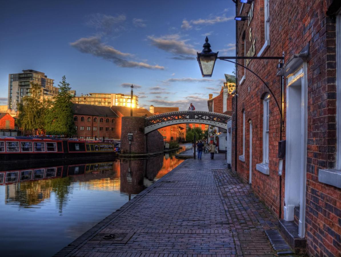 City Centre Townhouse - 3 Bedrooms - Garage - Parking - Top Rated Birmingham Eksteriør bilde
