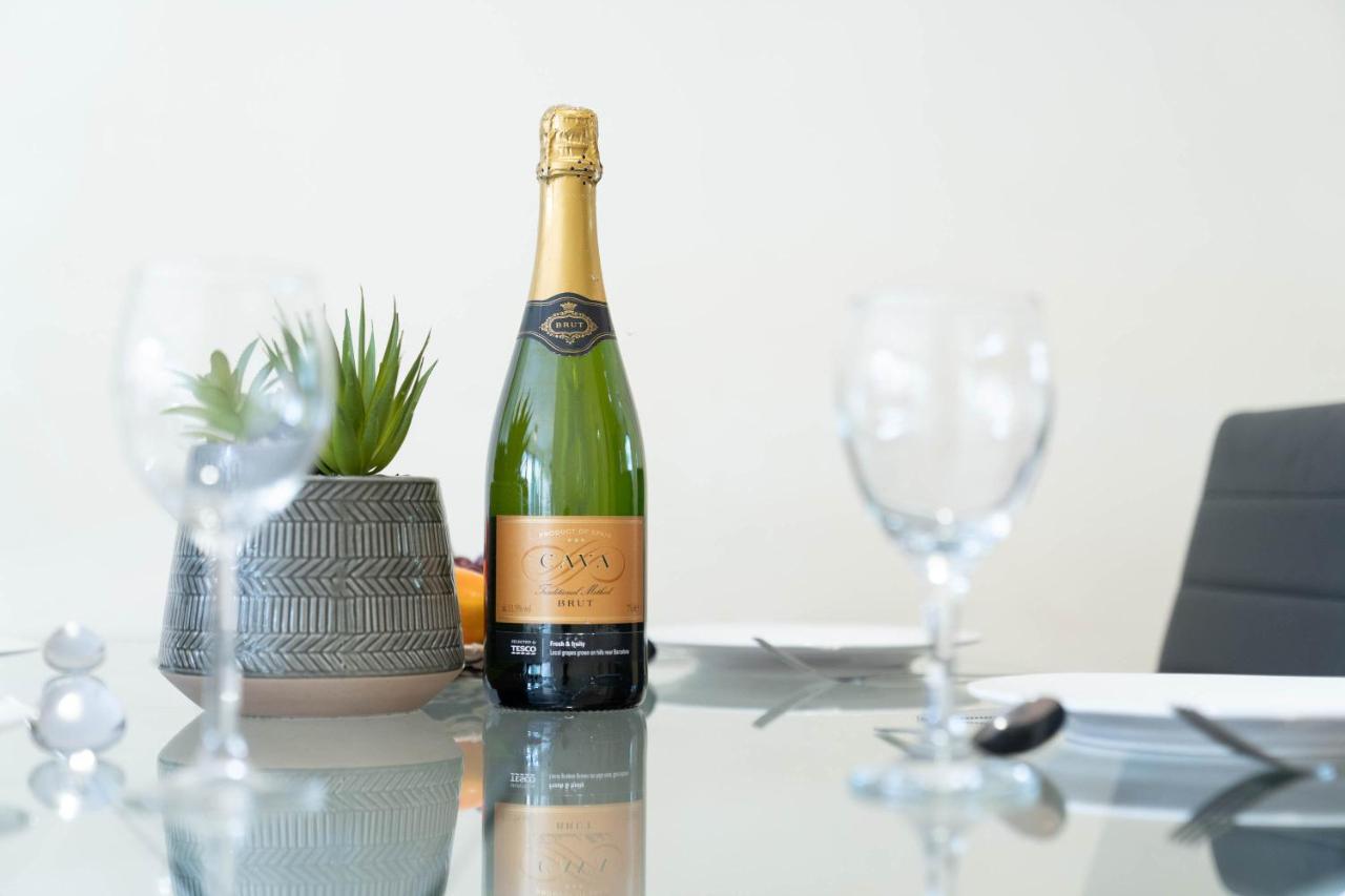 City Centre Townhouse - 3 Bedrooms - Garage - Parking - Top Rated Birmingham Eksteriør bilde